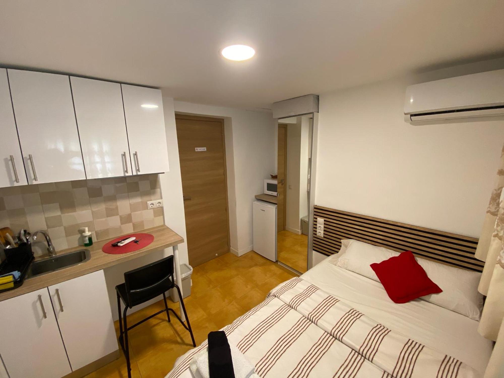 Habitaciones Con Bano Y Cocina Privada Valencia Buitenkant foto