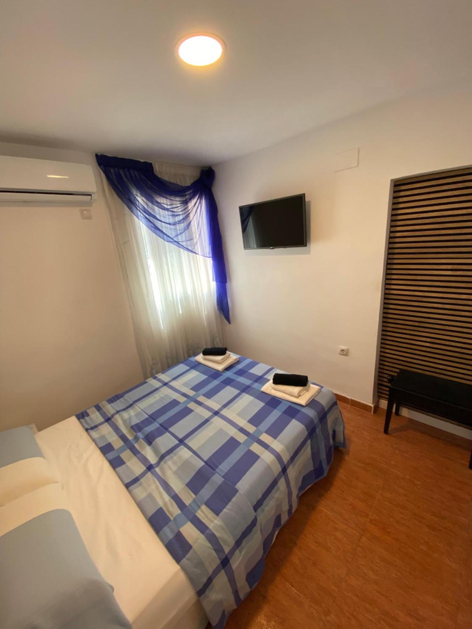 Habitaciones Con Bano Y Cocina Privada Valencia Buitenkant foto